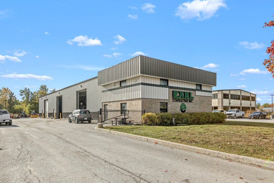 Primary Photo Of 143 Walgreen Rd, Ottawa Warehouse For Sale