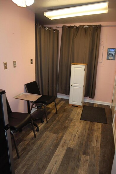 More Photos Of 433 Gibbs Ave, Washington Court House Freestanding For Sale
