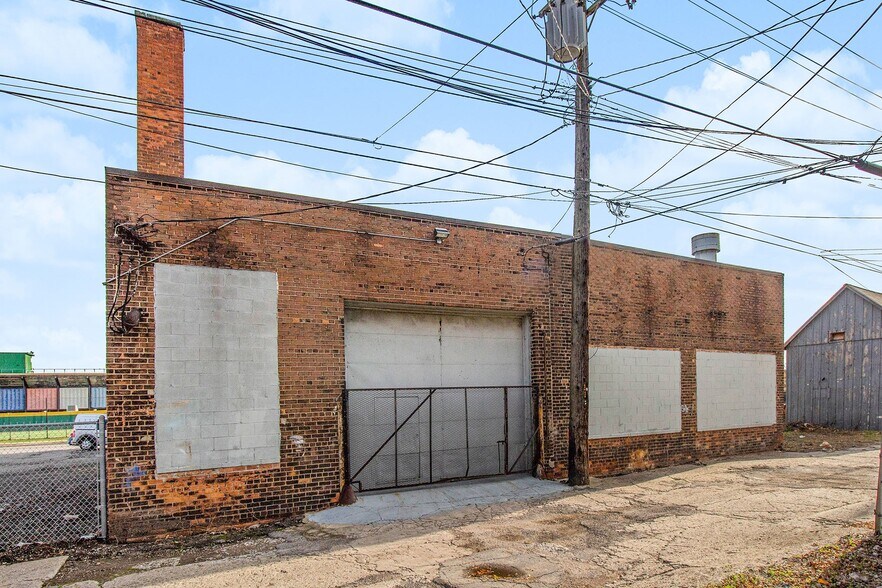 5221 Trumbull St, Detroit, MI 48208 Warehouse For Sale