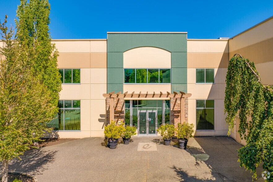 More Photos Of 5744 268th St, Langley Twp Warehouse For Lease