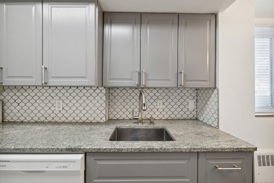 More Photos Of 2521 W McNichols Rd, Detroit Apartments For Sale