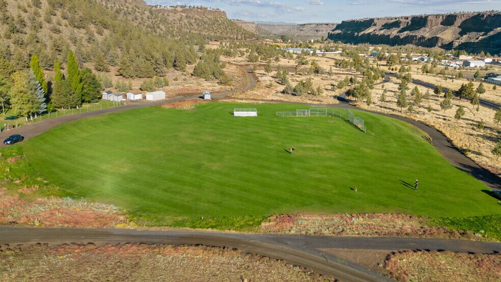 More Photos Of 13959 SW Commercial Loop Rd, Crooked River Ranch Restaurant For Sale