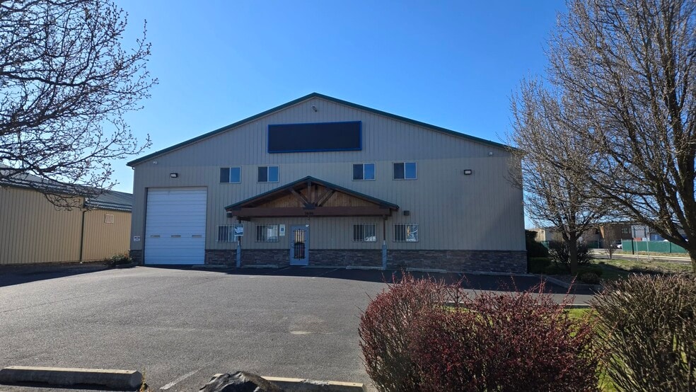 More Photos Of 3606 E Wellesley Ave, Spokane Service For Lease