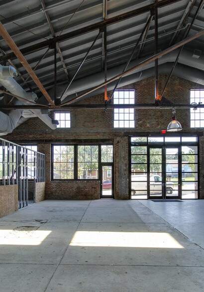 More Photos Of 500 E Davie St, Raleigh Restaurant For Lease