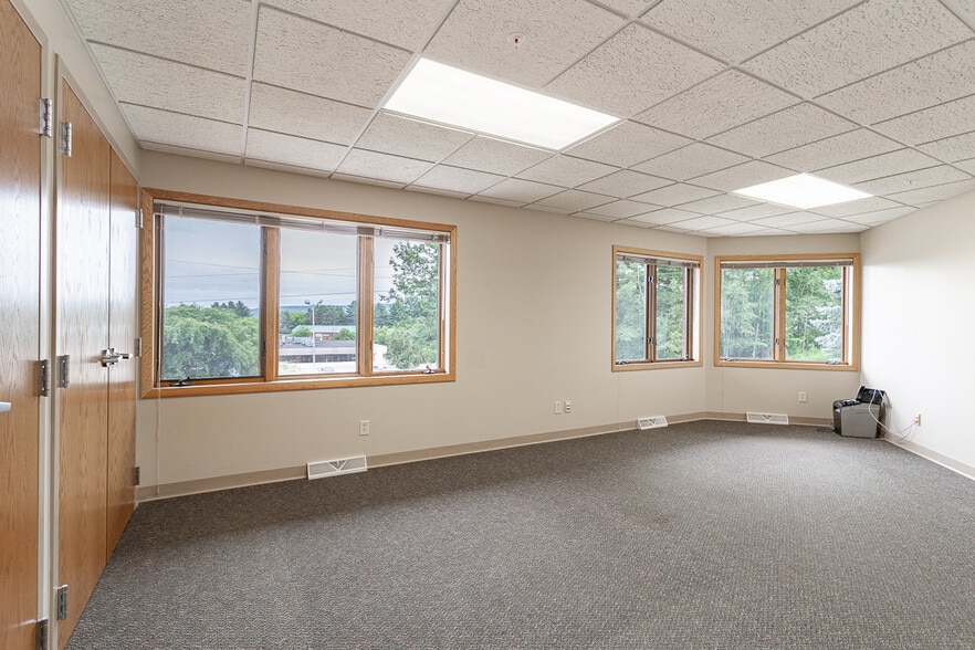 More Photos Of 520 N 28th Ave, Wausau Medical For Sale