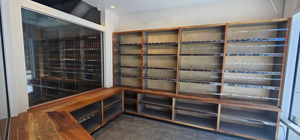 More Photos Of 114 Channel St, San Francisco Specialty For Lease