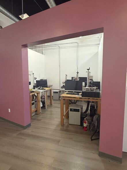 More Photos Of 2610 E Mohawk Ln, Phoenix Warehouse For Sale