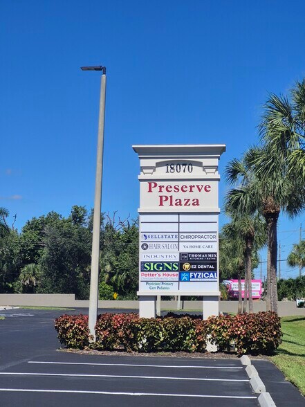 More Photos Of 18070 S Tamiami Trl, Fort Myers Storefront Retail Office For Lease