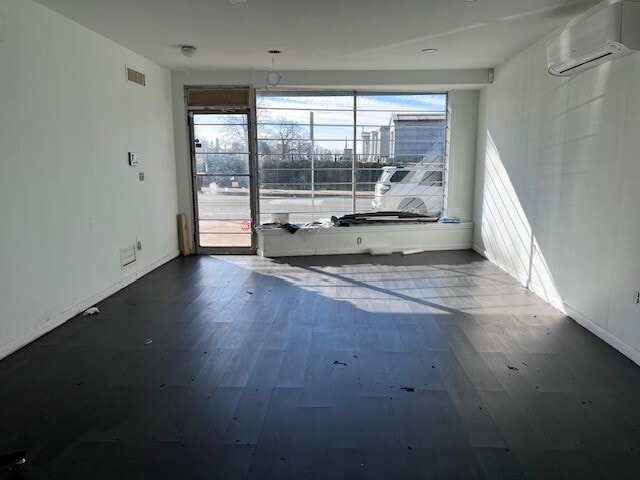 More Photos Of 2303 Lancaster Ave, Wilmington Storefront Retail Office For Lease