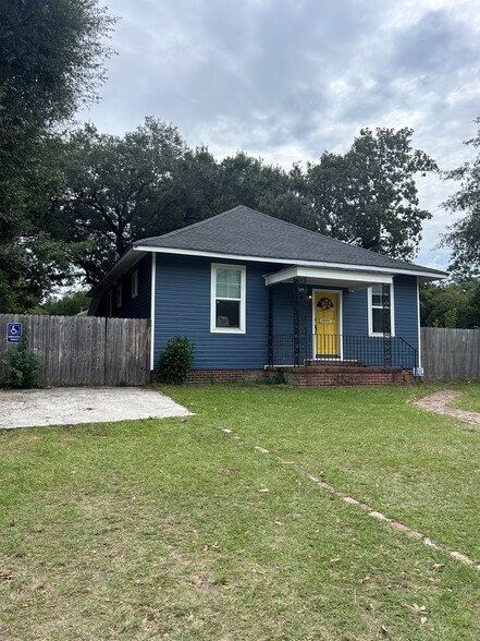 Primary Photo Of 1935 Cosgrove Ave, North Charleston Office For Lease