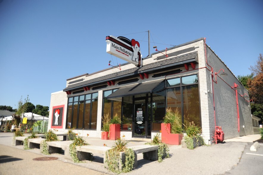 Primary Photo Of 2924 Main St, Buffalo Storefront Retail Office For Sale