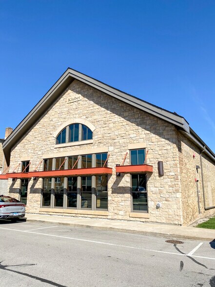 More Photos Of 10 S Shumway Ave, Batavia Office For Lease