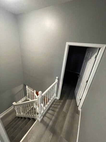 More Photos Of 1839 W North Ave, Baltimore Storefront Retail Office For Lease