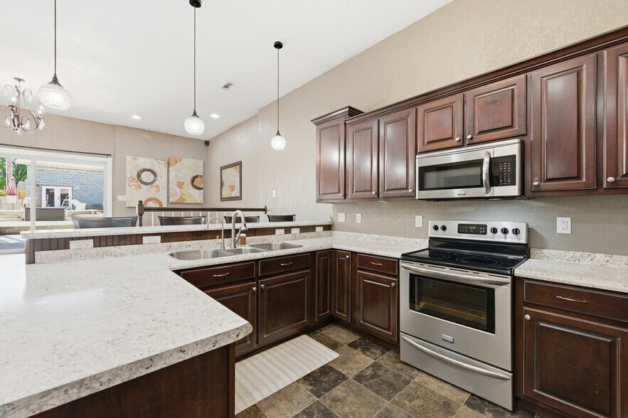 More Photos Of 3251 Main St, Pikeville Specialty For Sale