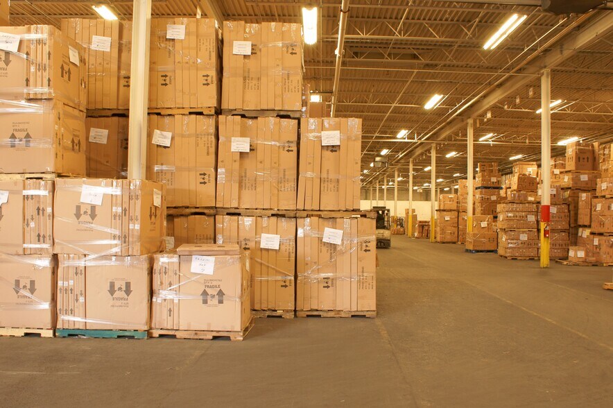 More Photos Of 83-139 Distribution Way, Plattsburgh Warehouse For Lease