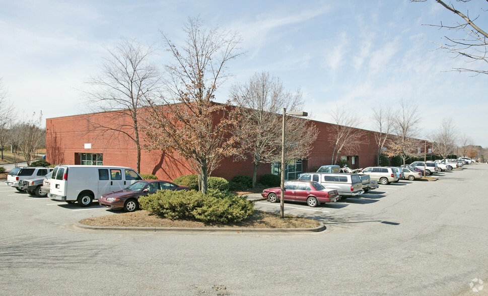 More Photos Of 3650 Patterson Ave, Winston-Salem Light Distribution For Lease