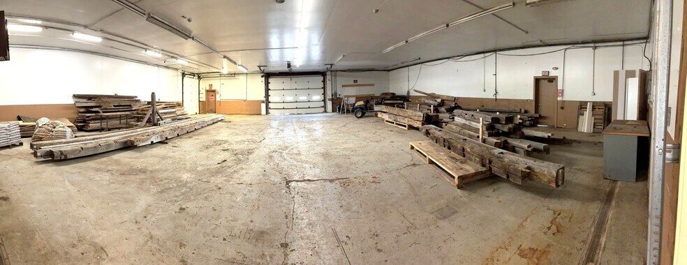 More Photos Of 1249 Lehigh Station Rd, Henrietta Warehouse For Lease