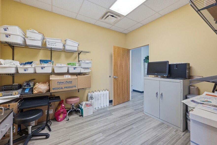More Photos Of 2900 Felicia St, Nashville Medical For Sale