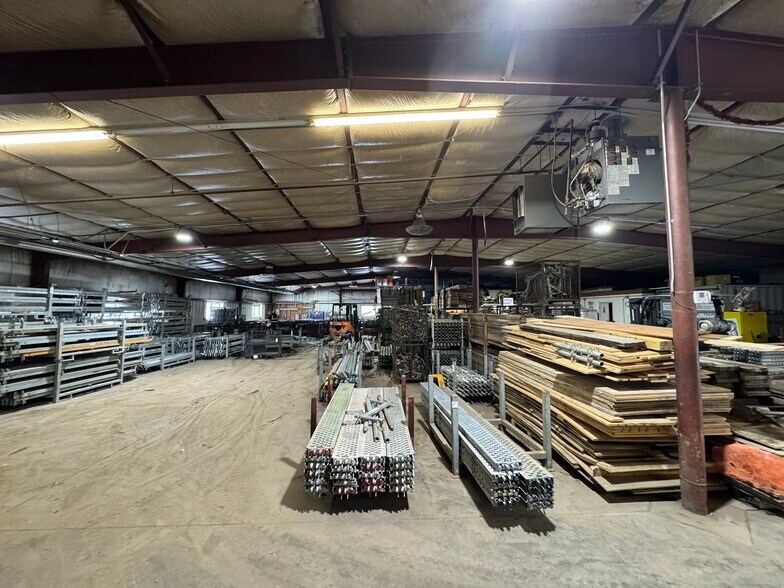 More Photos Of 2110 Jefferson St, Wisconsin Rapids Warehouse For Lease