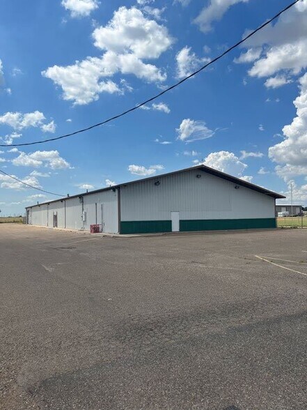 Primary Photo Of 1051 N Price Rd, Pampa Warehouse For Lease