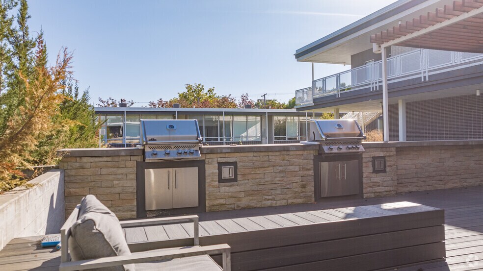 More Photos Of 5220 Troost Ave, Kansas City Apartments For Sale