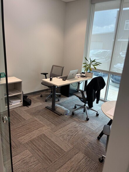 More Photos Of 11215 Conroy Ln, Manchaca Service For Lease