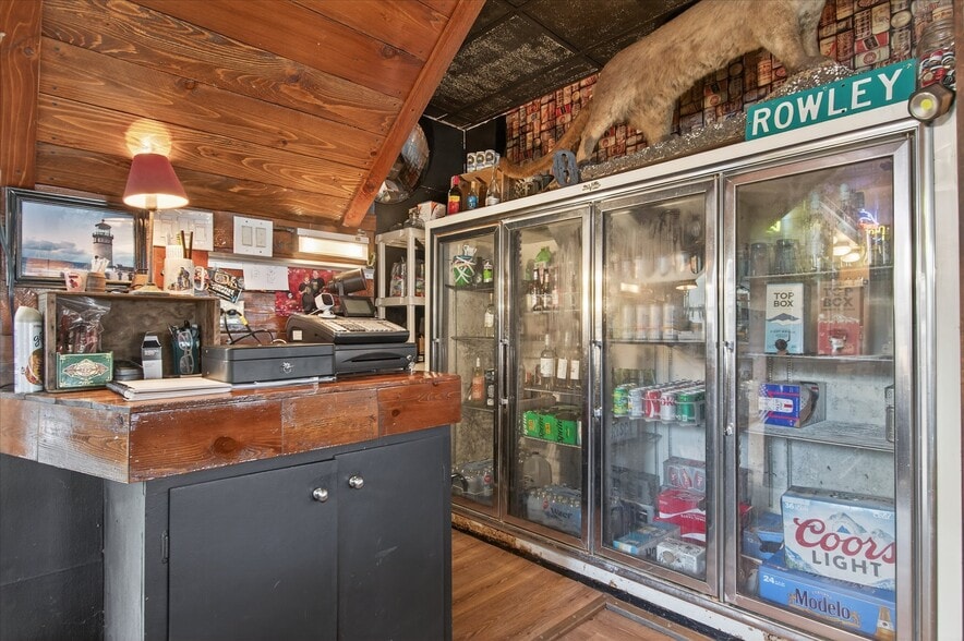 More Photos Of 8 Fairgrounds Rd, Skamokawa Restaurant For Sale