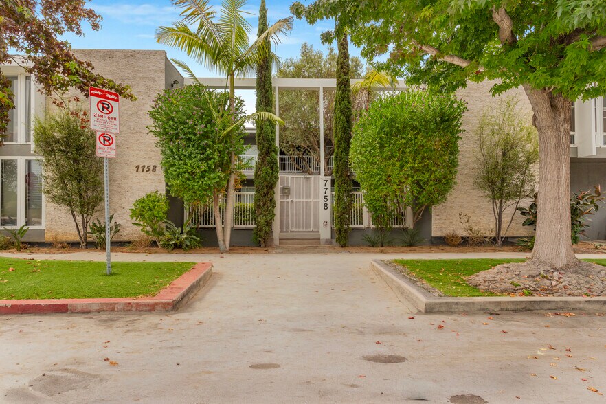 More Photos Of 7758 W 91st St, Playa del Rey Apartments For Sale