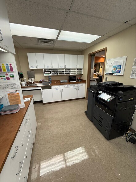 More Photos Of 16909 Q St, Omaha Medical For Sale