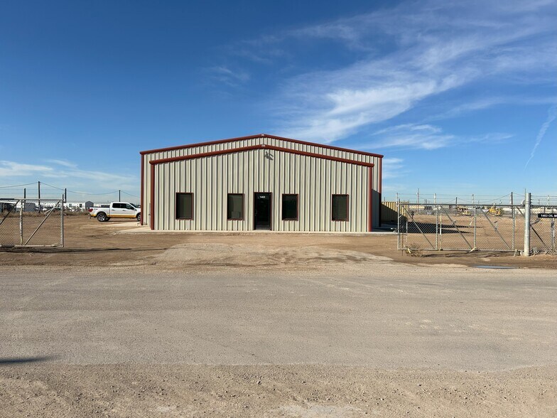 Primary Photo Of 1463 Oil Mill Rd, Pecos Warehouse For Lease