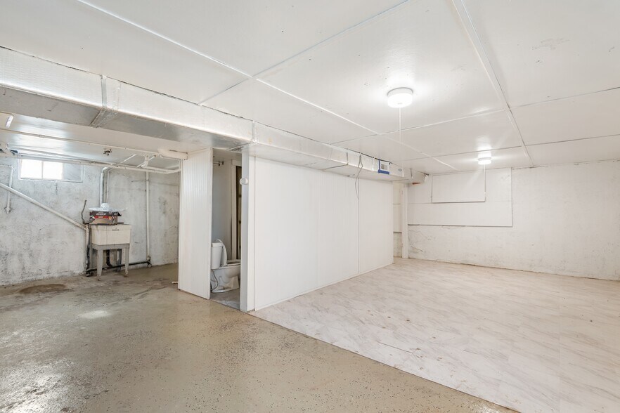 More Photos Of 191 SW 5th Ave, Ontario Specialty For Sale