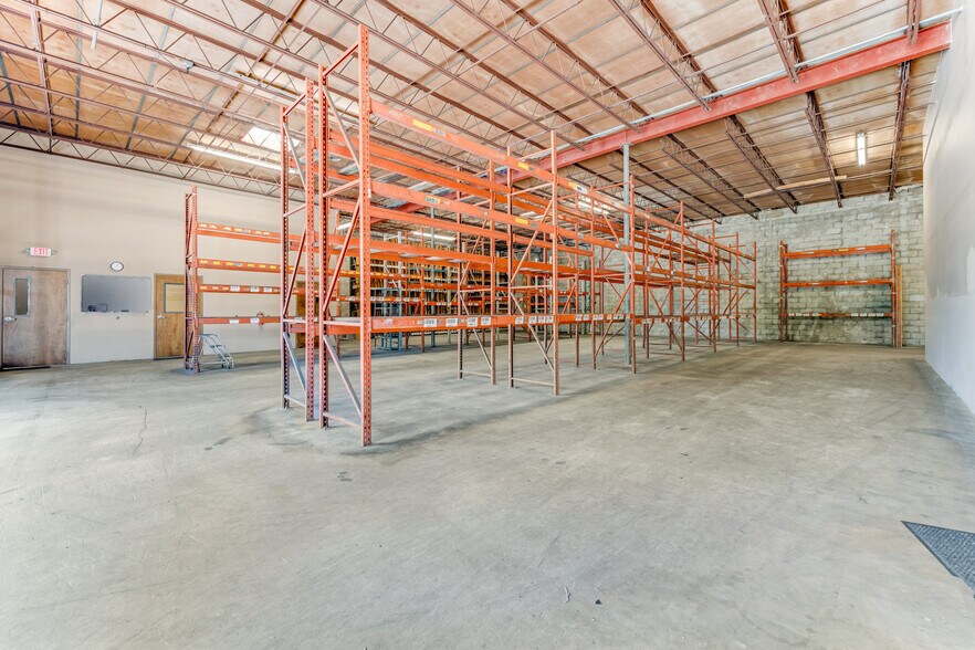 More Photos Of 1740 Segrave St, Daytona Beach Warehouse For Lease