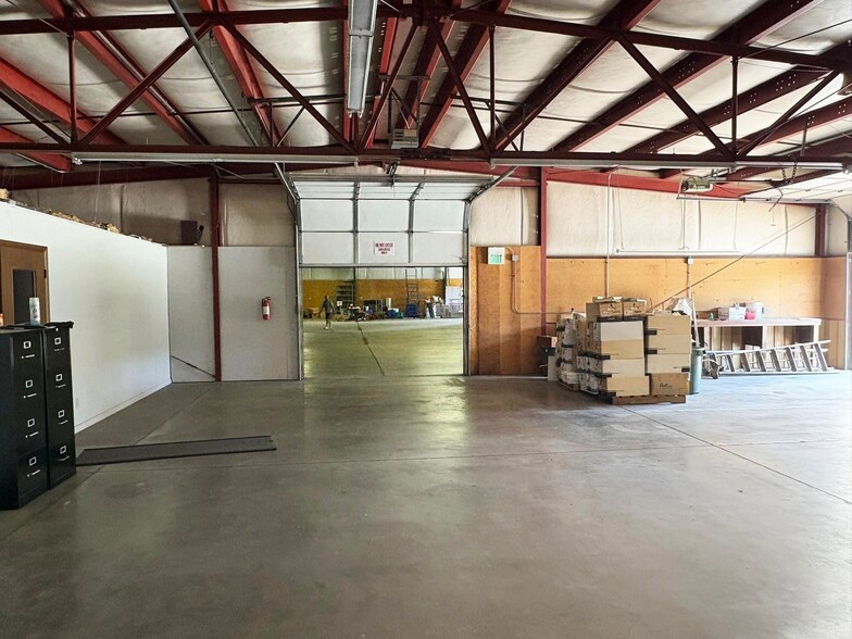 More Photos Of 207 Main St, New Haven Warehouse For Sale