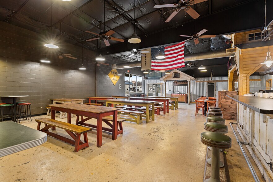 More Photos Of 6598 OK-98 Highway, Wright City Flex For Sale