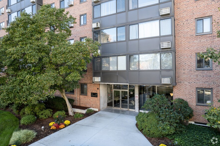 More Photos Of 90 Prospect Ave, Hackensack Apartments For Sale