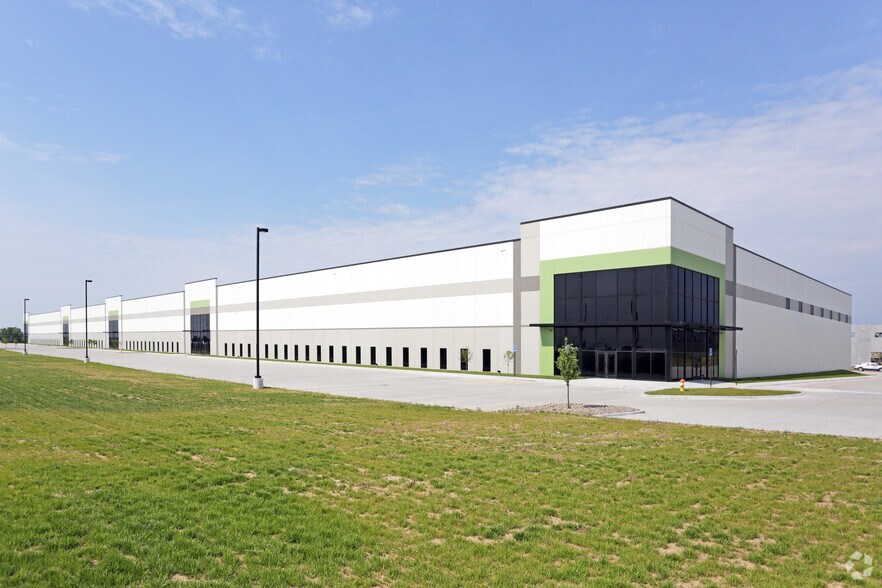 14472 Gold Coast Rd, Omaha, NE 68138 Industrial For Lease