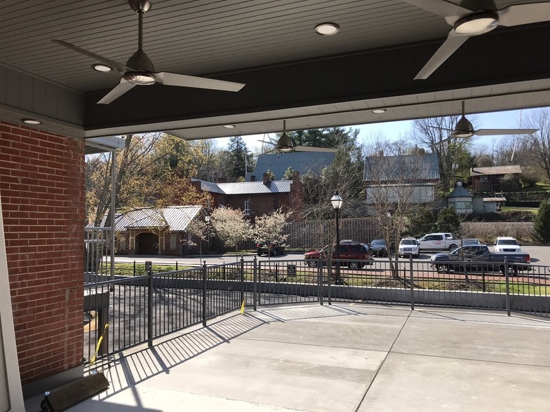 More Photos Of 111 W Main St, Jonesborough Restaurant For Lease