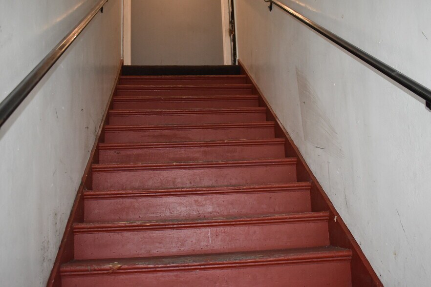 More Photos Of 5007-5009 W Adams Blvd, Los Angeles Storefront Retail Residential For Sale