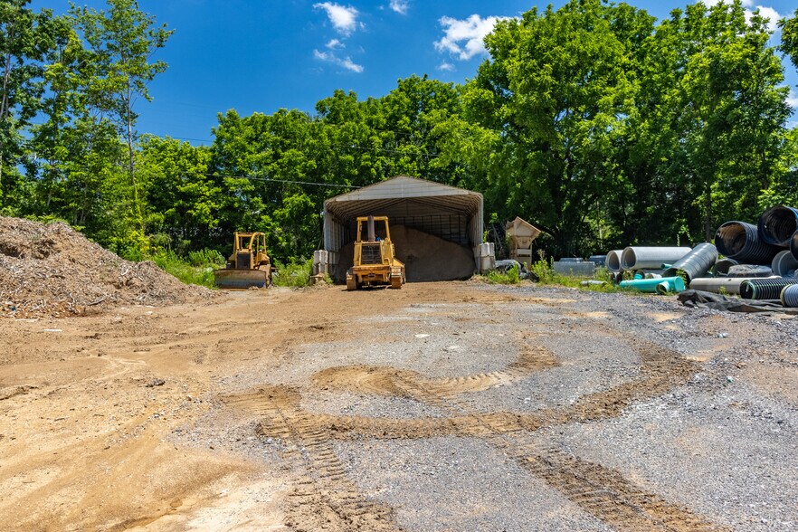 More Photos Of 10516 Highway 58, Ooltewah General Retail For Sale