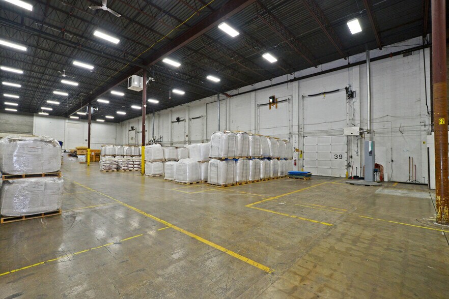 More Photos Of 5300 W 76th St, Edina Industrial For Sale