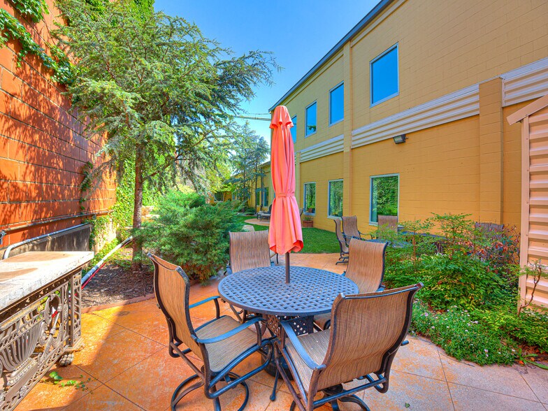 More Photos Of 521 W Wilshire Blvd, Oklahoma City Medical For Lease