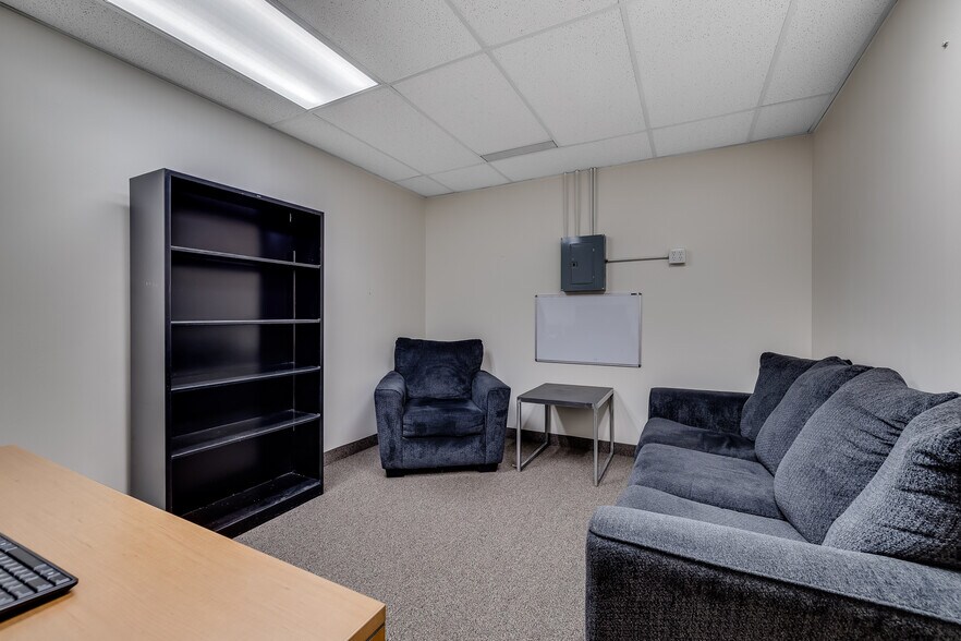 More Photos Of 4555 Erin Dr, Eagan Office For Lease