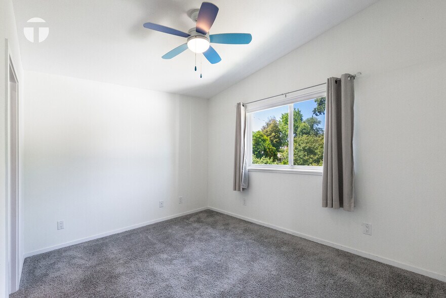 More Photos Of 1449 Claremont Way, Sacramento Apartments For Sale