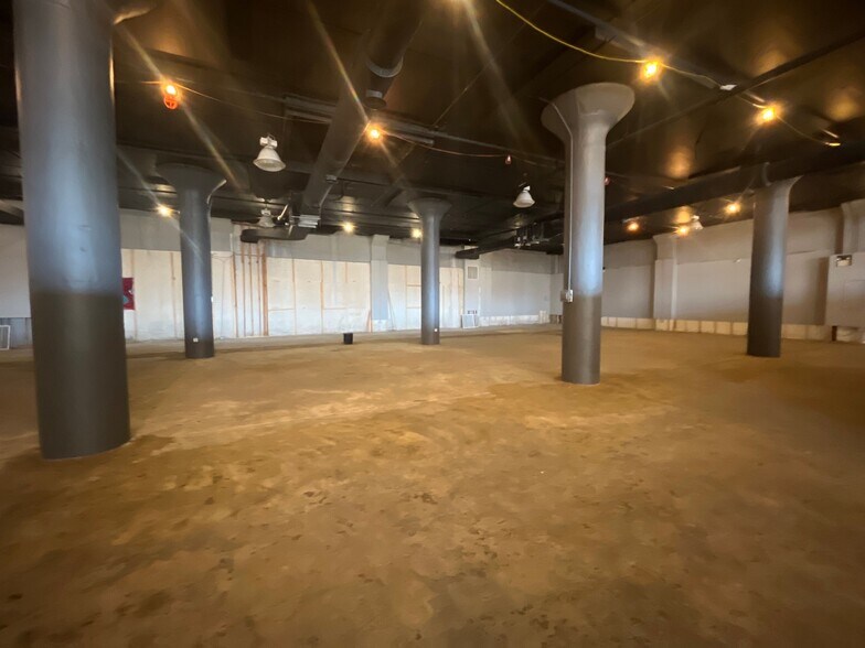 More Photos Of 5351 Lancaster Ave, Philadelphia Flex For Sale