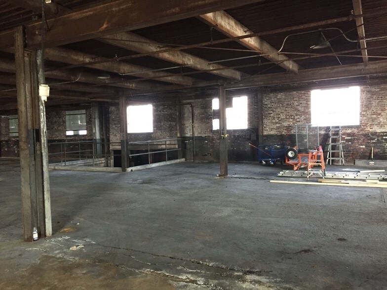 More Photos Of 722 Spring St, Reading Manufacturing For Sale