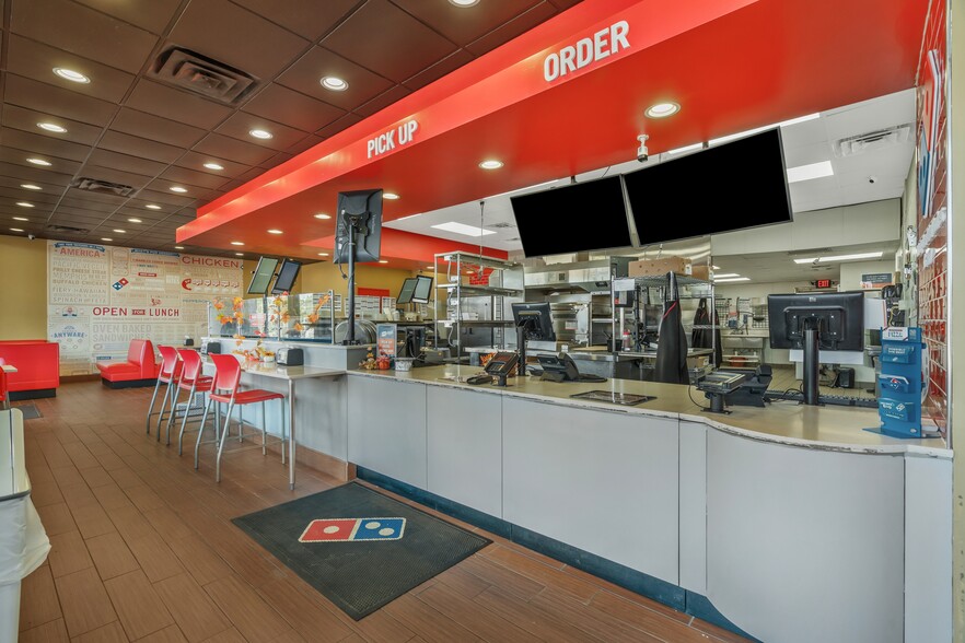 More Photos Of 5111 Troup Hwy, Tyler Storefront For Sale