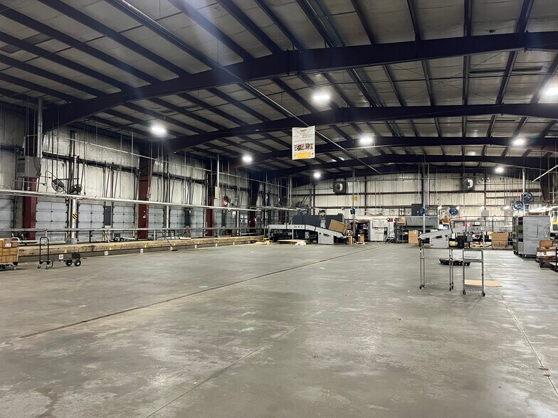 More Photos Of 7411 Rex Rd, Chapel Hill Distribution For Sale