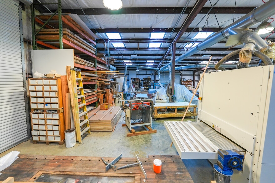 More Photos Of 7800 County Road 24, Fairhope Showroom For Sale