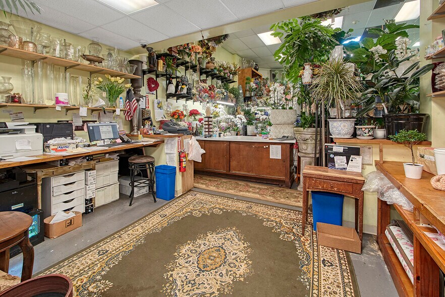 More Photos Of 78-80 Purdy Ave, Port Chester Garden Center For Sale