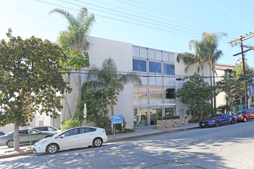 More Photos Of 825 S Barrington Ave, Los Angeles Office For Sale